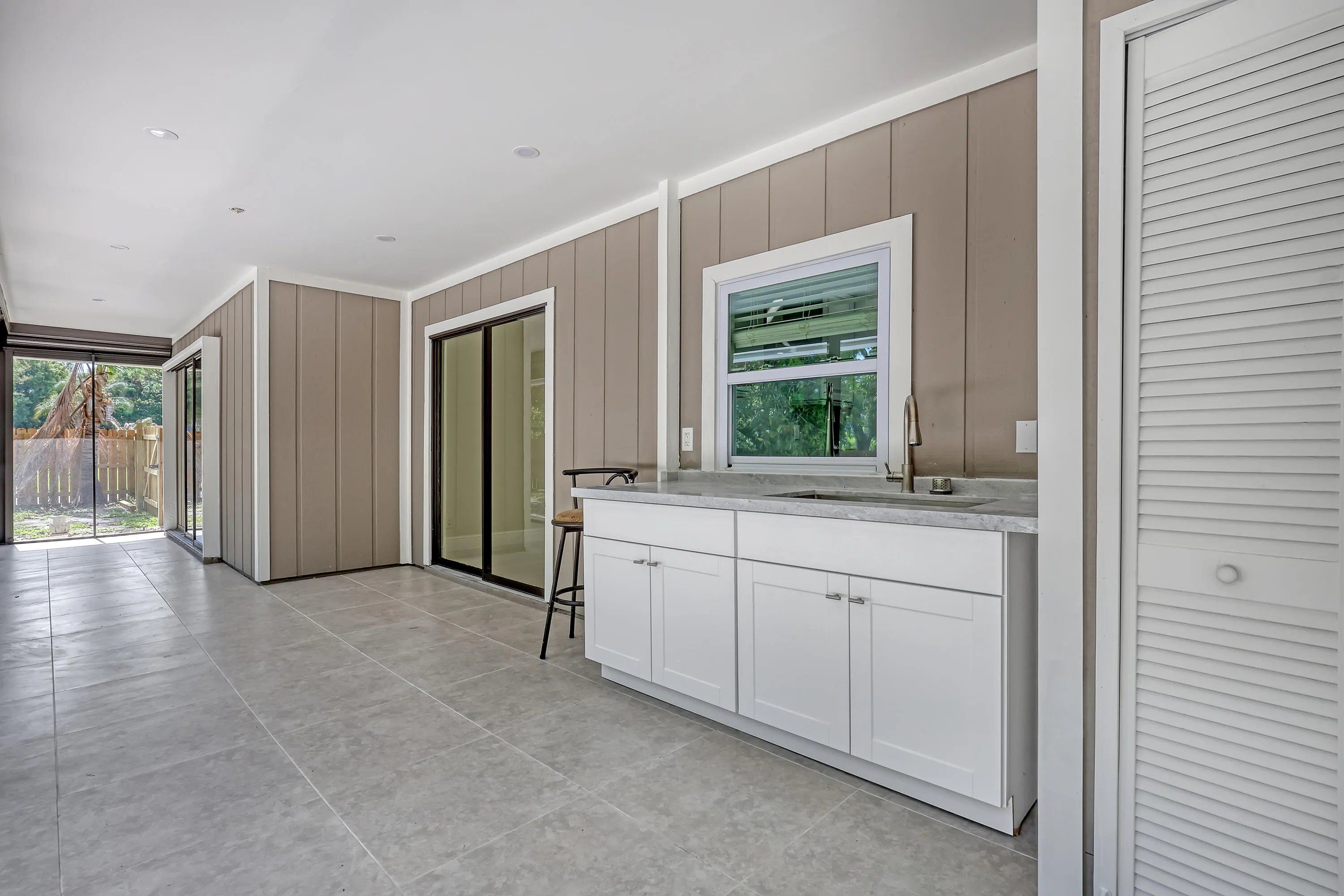 6185 White Oak (49)