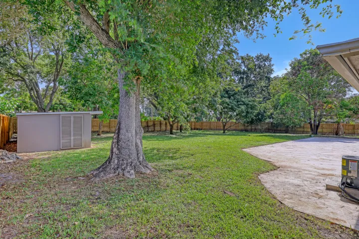 6185 White Oak (53)