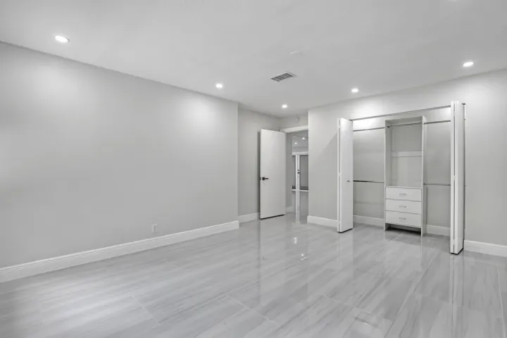6185 White Oak (36)