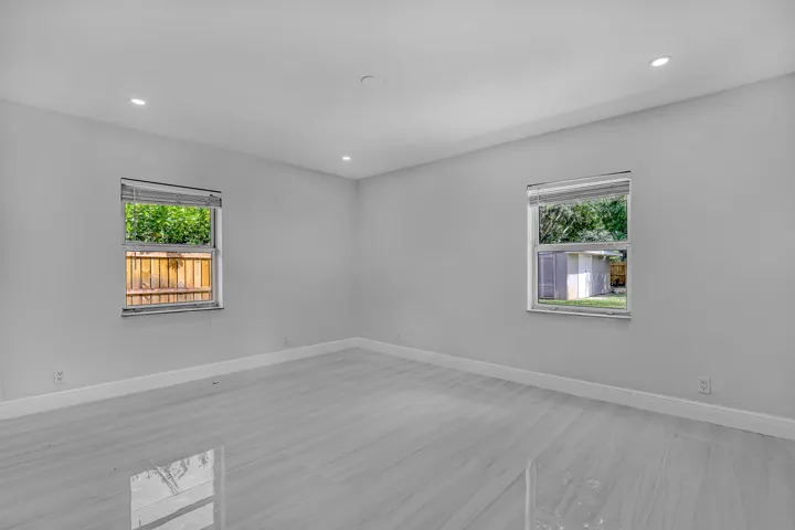 6185 White Oak (43)