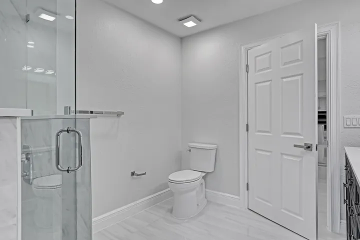 6185 White Oak (42)