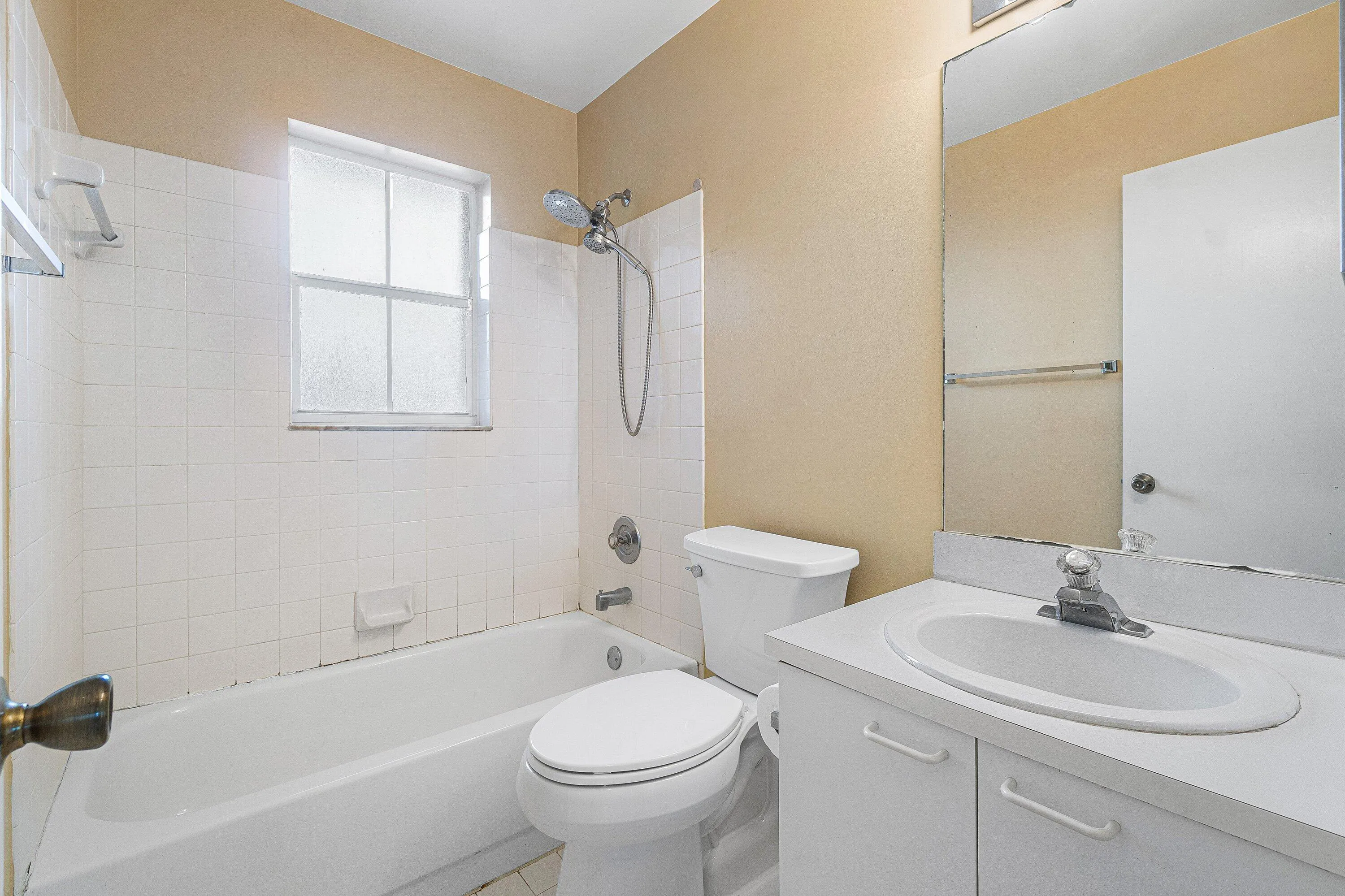 016-6561FernStreet-Margate-FL-33063-SMAL