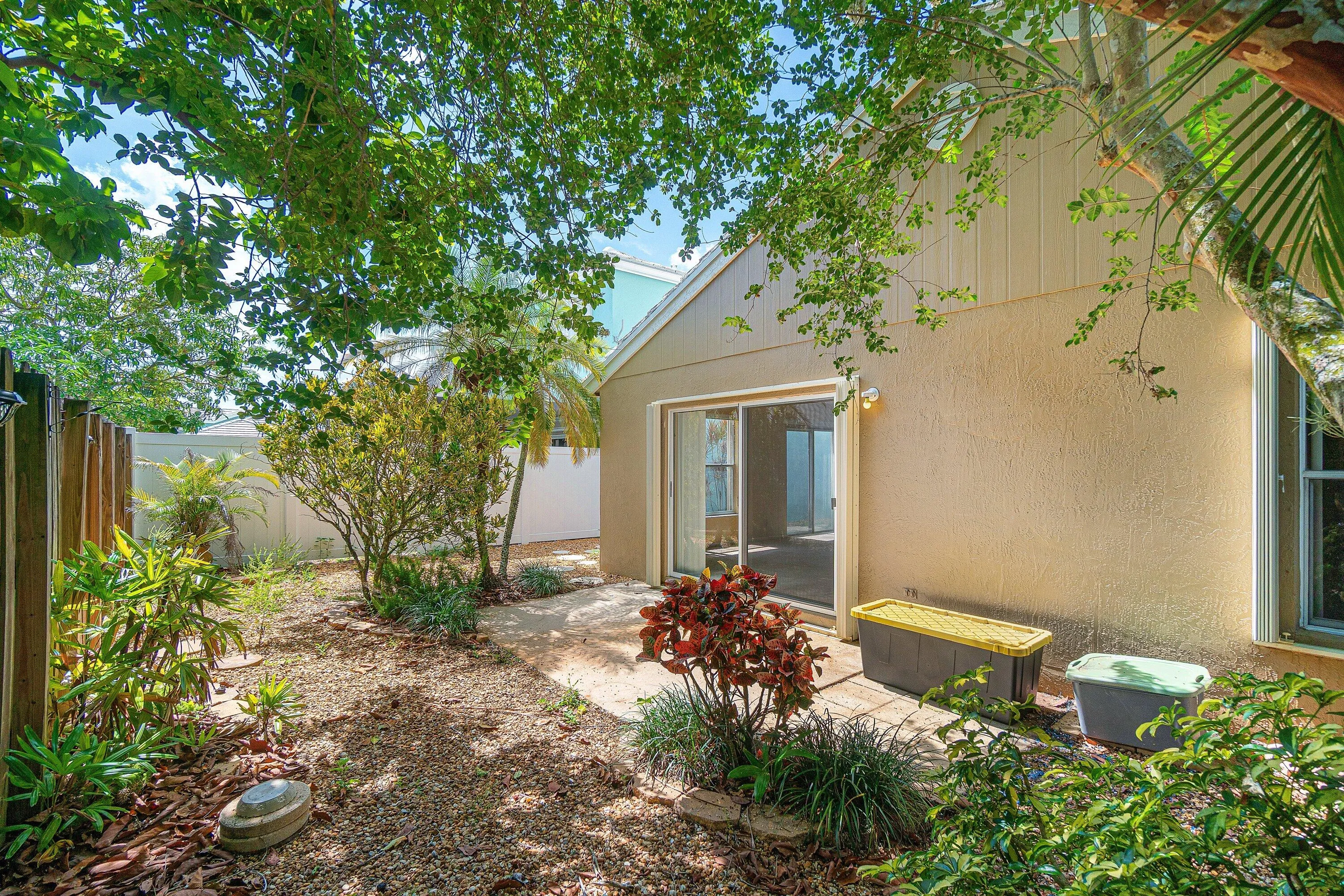 023-6561FernStreet-Margate-FL-33063-SMAL