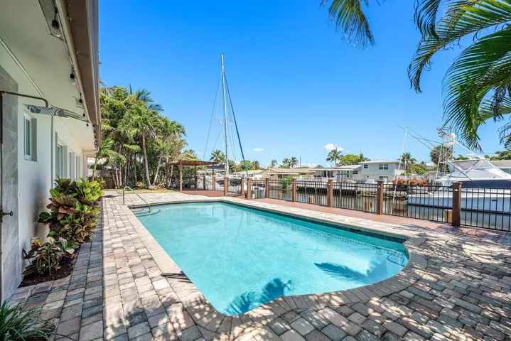 033-1525Southeast6thStreet-DeerfieldBeac