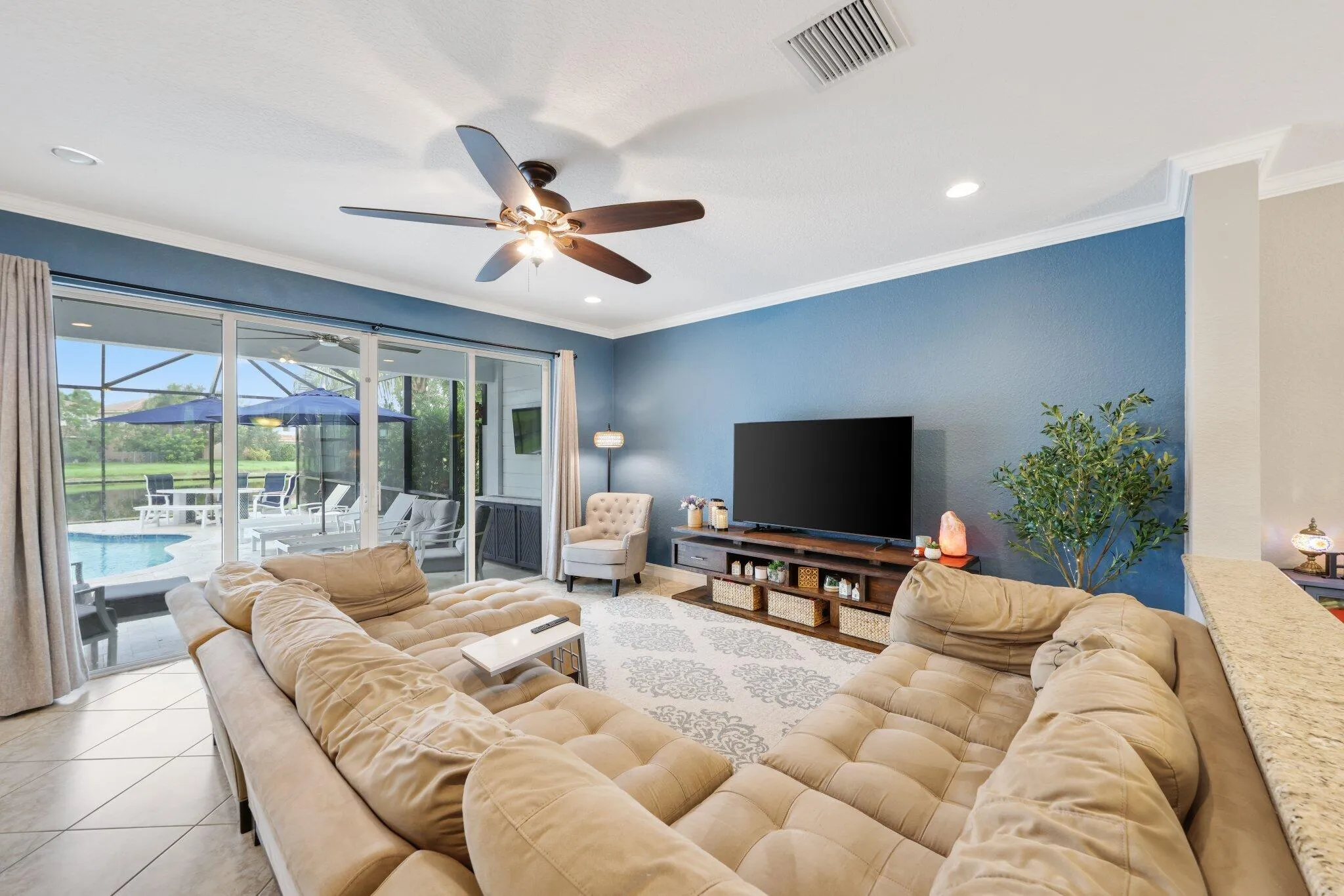 8396 Calabria Lakes Drive - 16.jpg-SMALL