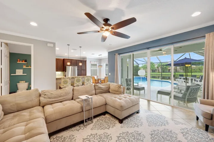 8396 Calabria Lakes Drive - 19.jpg-SMALL