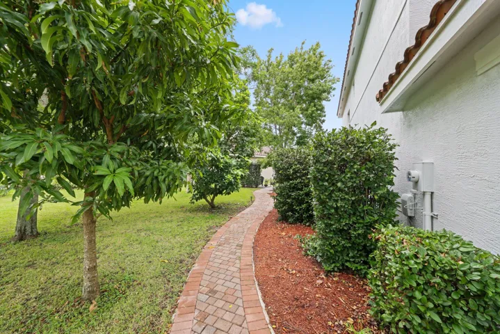 8396 Calabria Lakes Drive - 43.jpg-SMALL