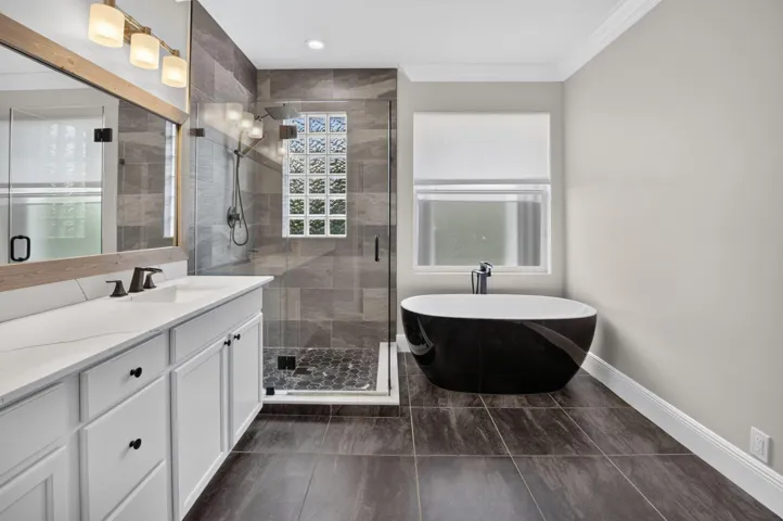 Owners Bathroom