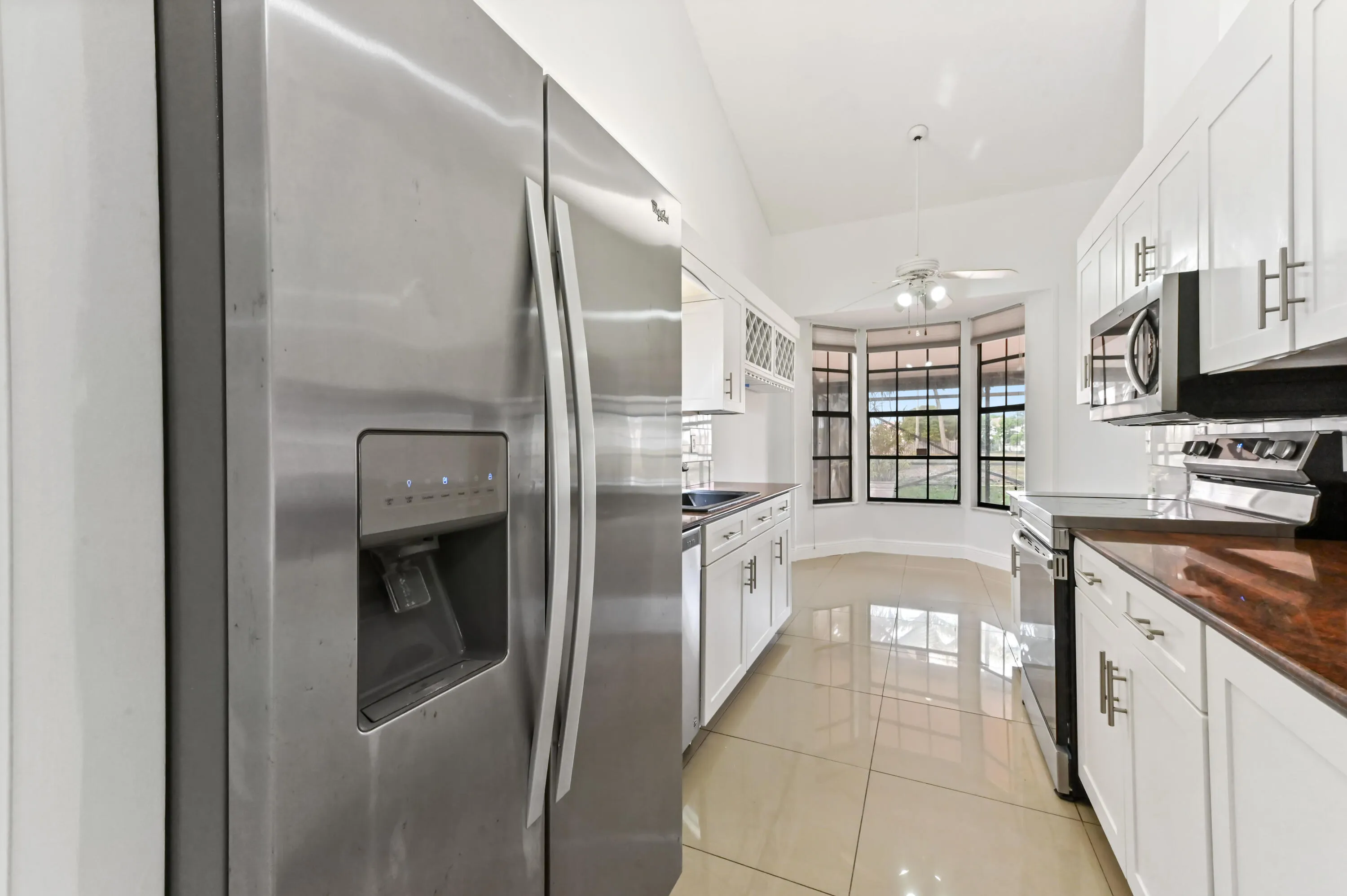 09 kitchen 01