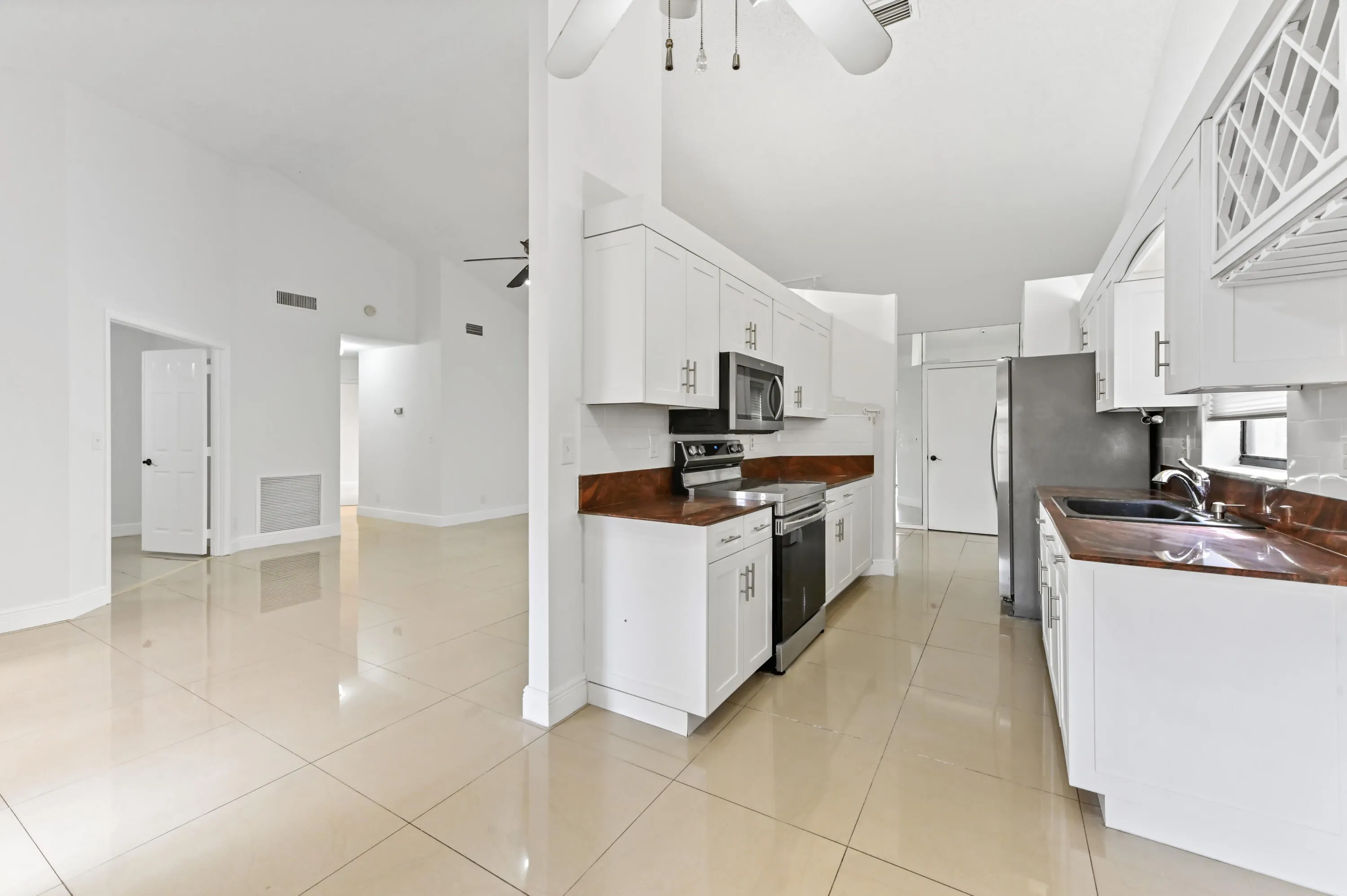 11 kitchen 03