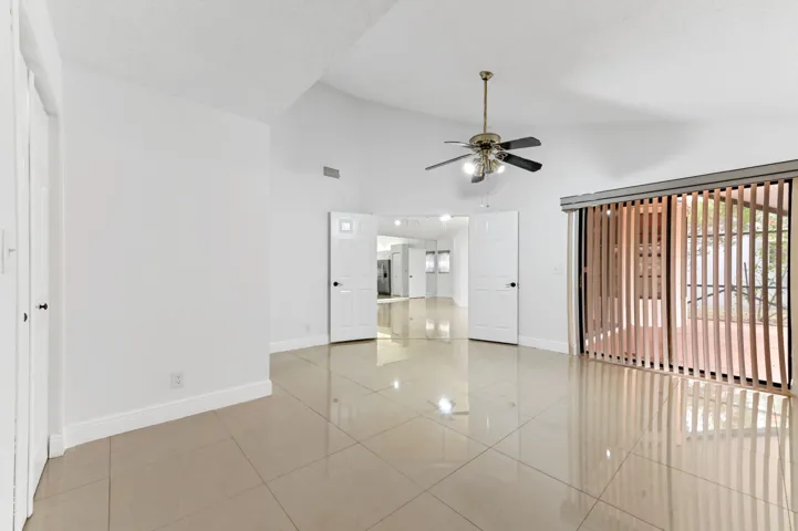 22 bedroom 03