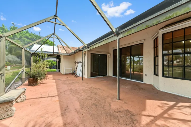 28 patio 02