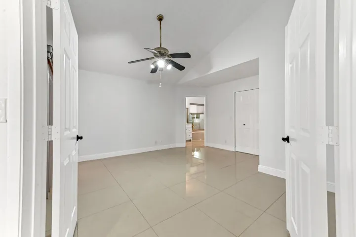 20 bedroom 01
