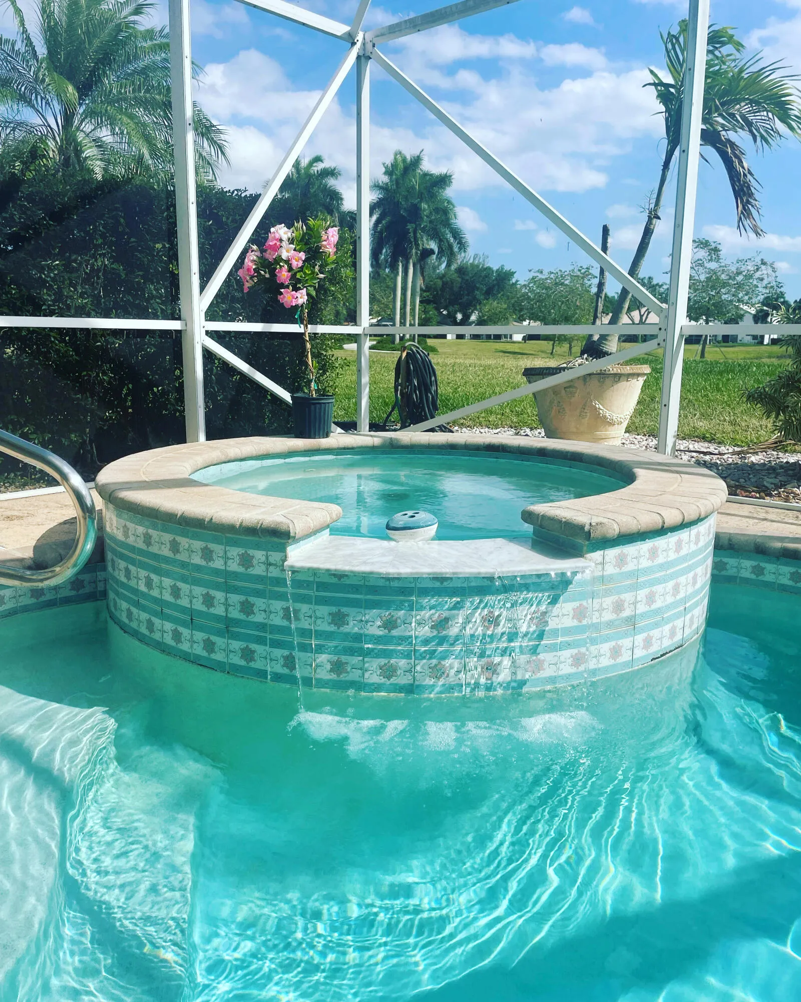 Hot Tub/Spa & Outdoor Shower