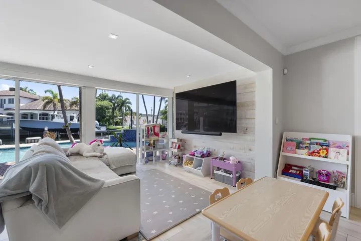 725 Ne 36th St_053