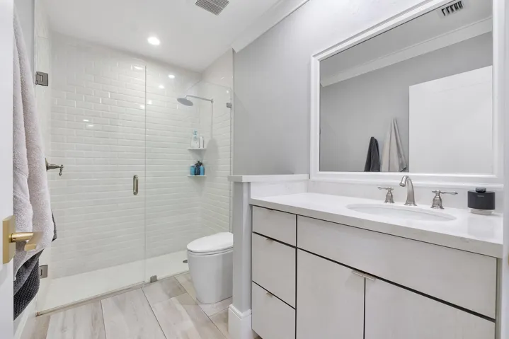 725 Ne 36th St_043