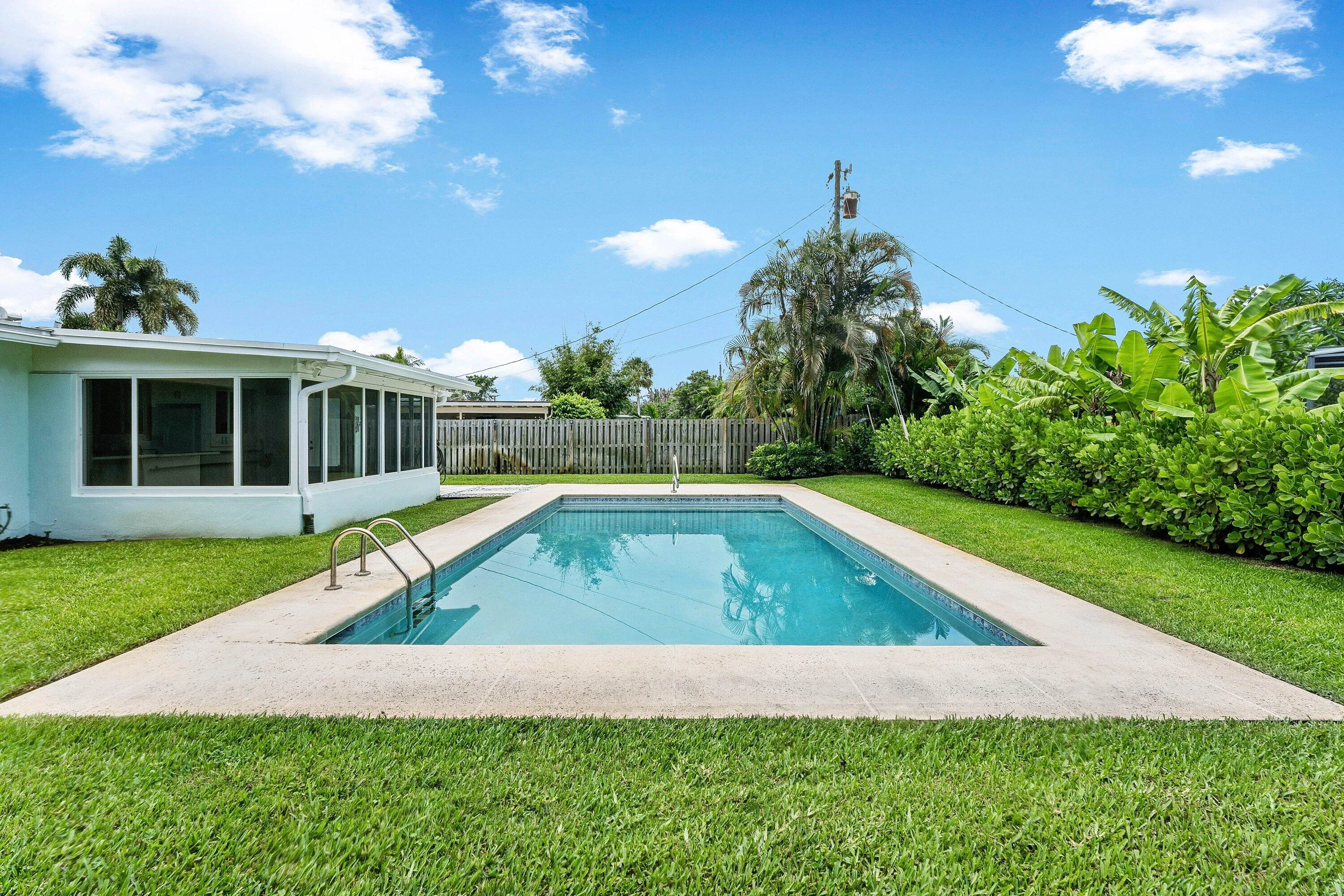 031-945WestwindDrive-NorthPalmBeach-FL-3