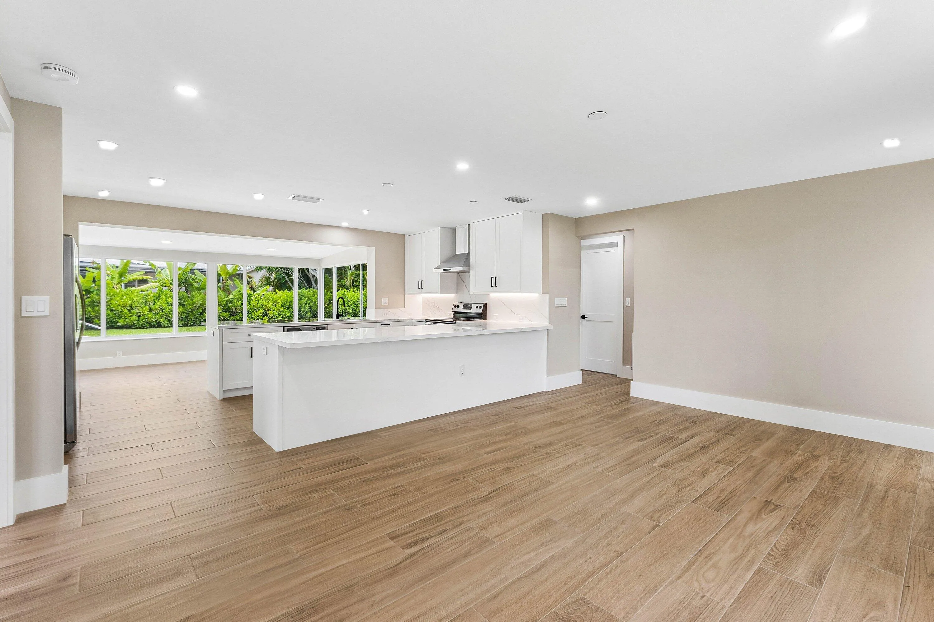 009-945WestwindDrive-NorthPalmBeach-FL-3
