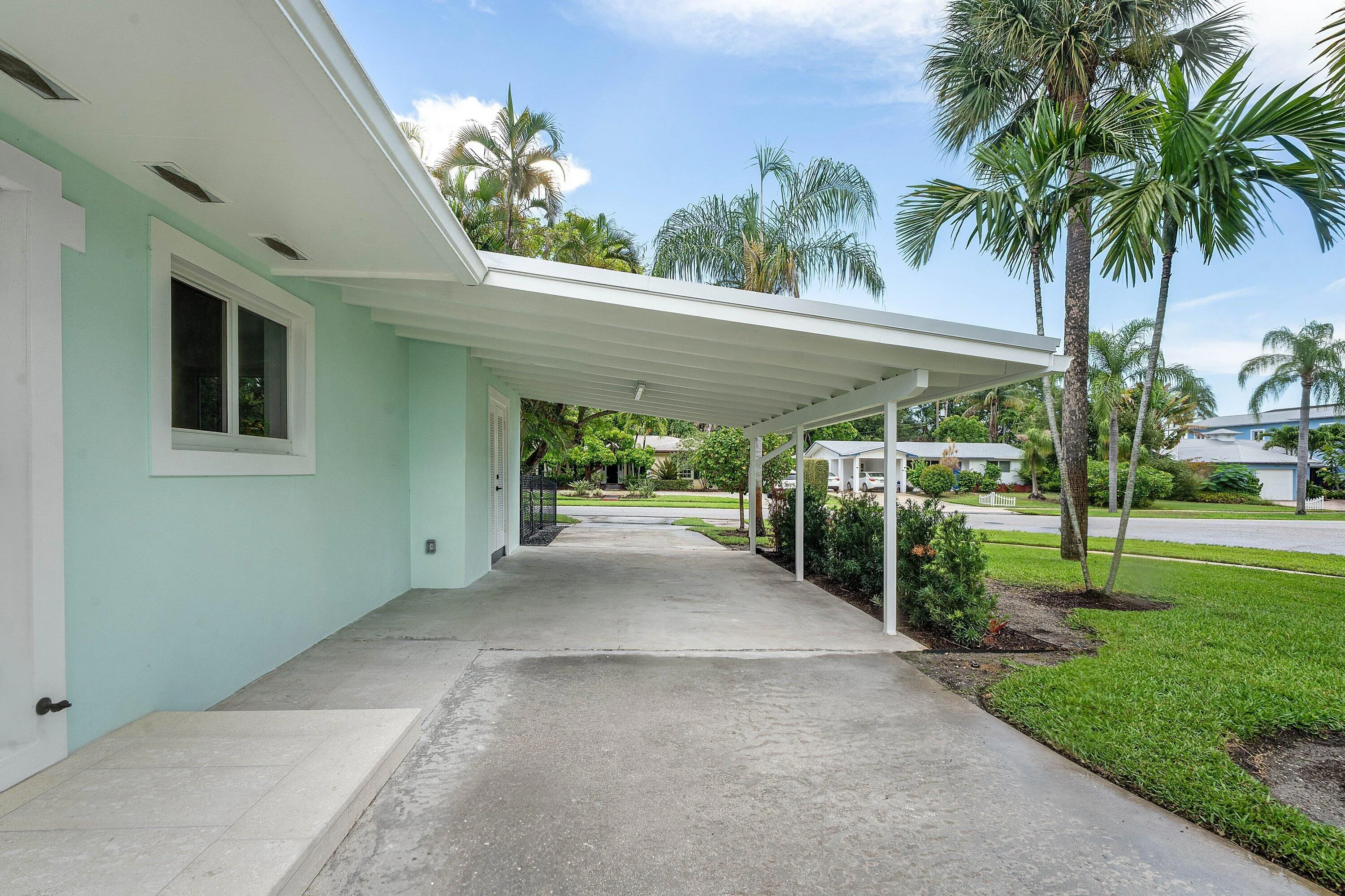 005-945WestwindDrive-NorthPalmBeach-FL-3