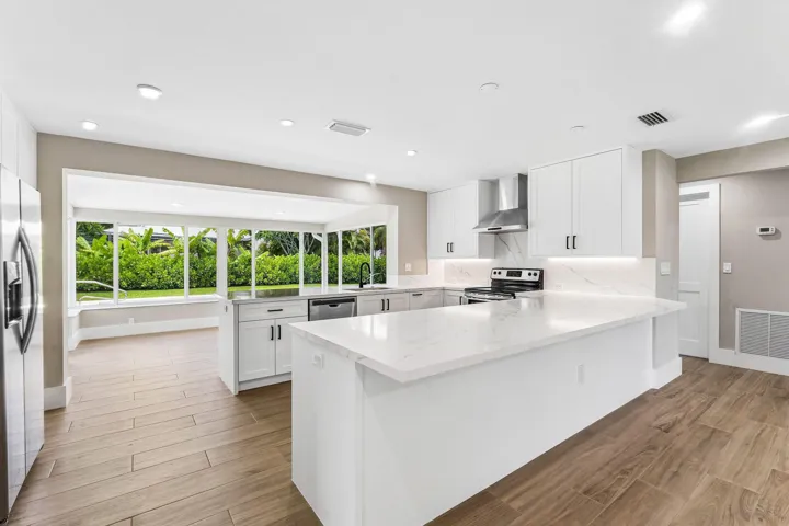 010-945WestwindDrive-NorthPalmBeach-FL-3