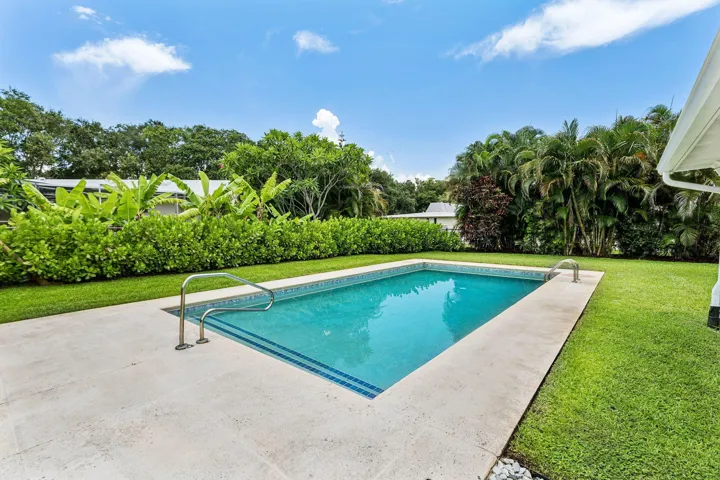 034-945WestwindDrive-NorthPalmBeach-FL-3