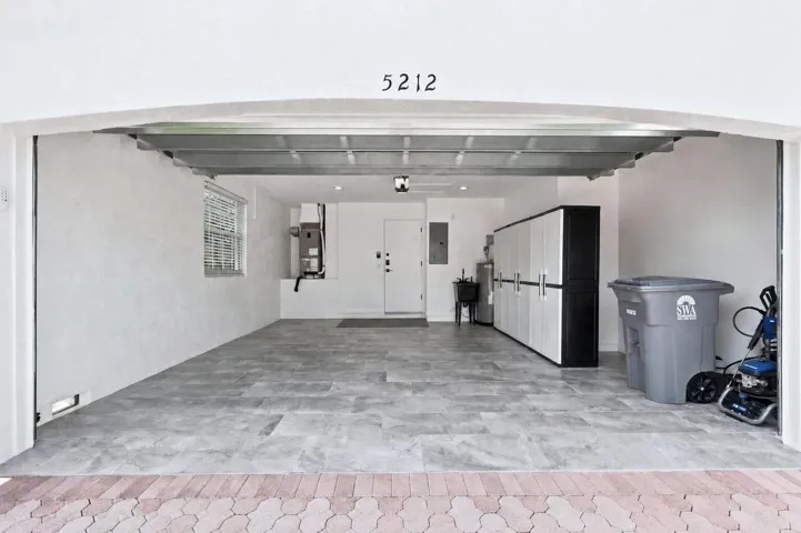 Garage 2