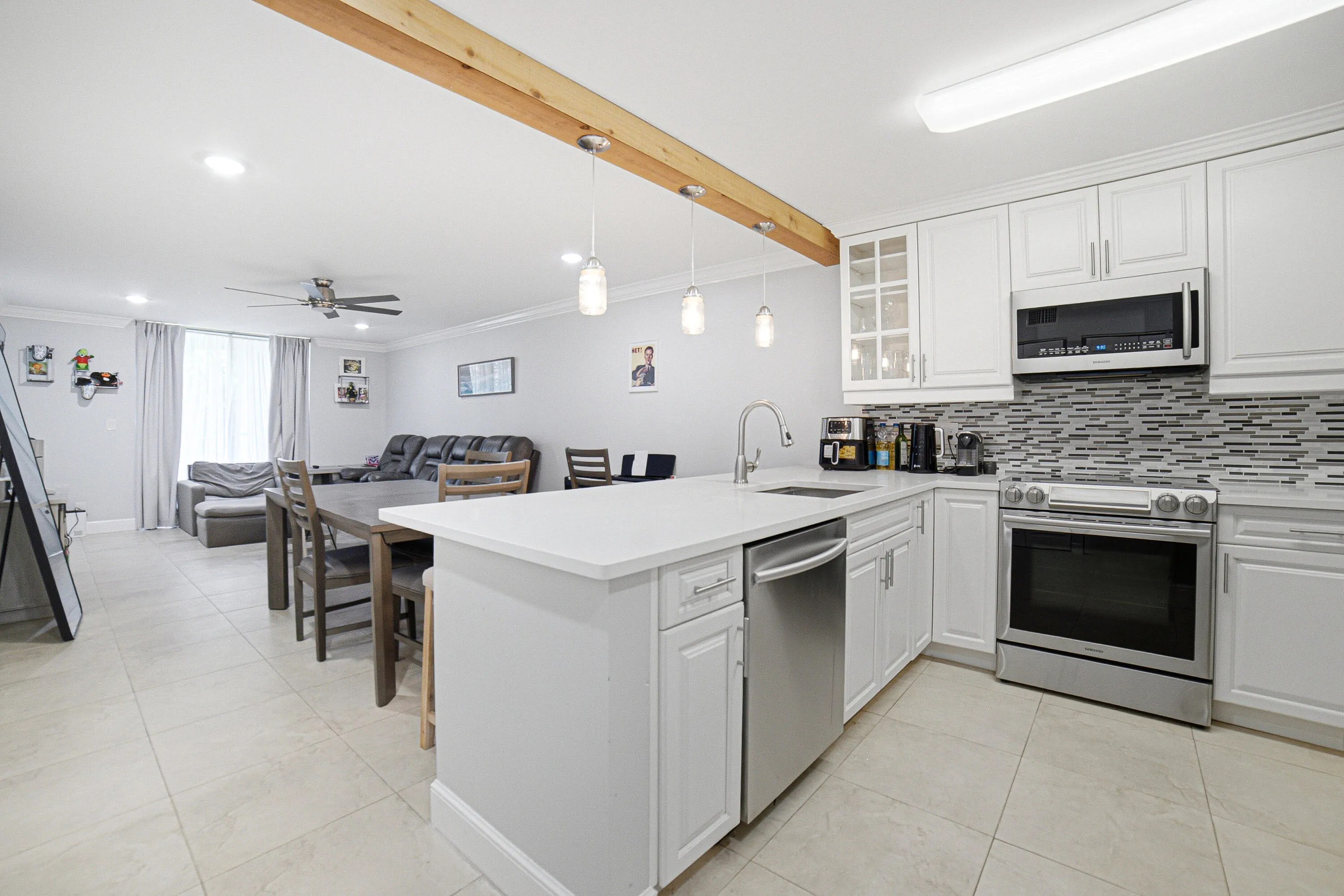 Kitchen-Livingroom