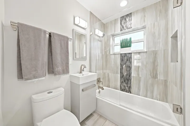 2nd Bathroom