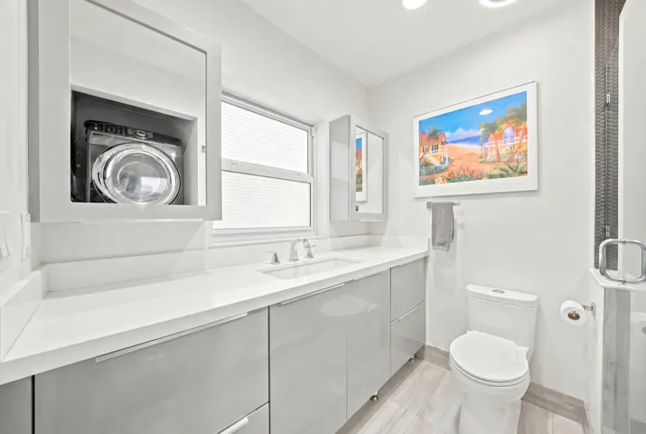 Main Bathroom