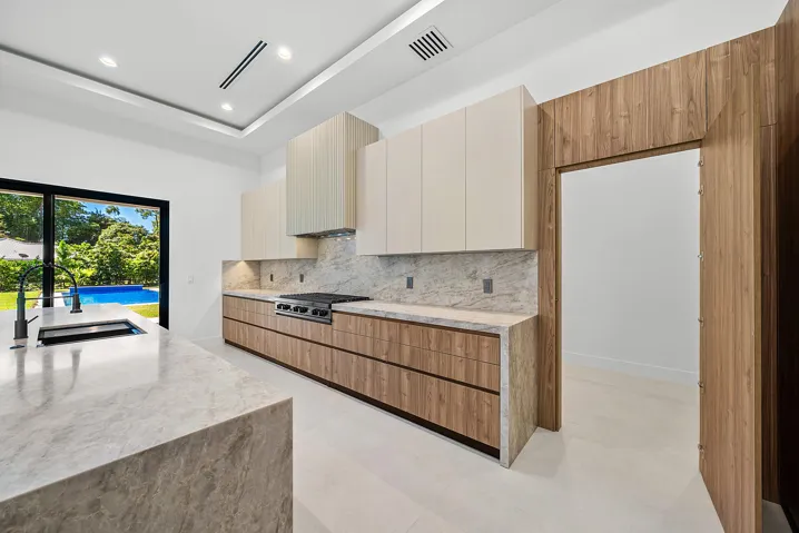 Kitchen & entry to pantry