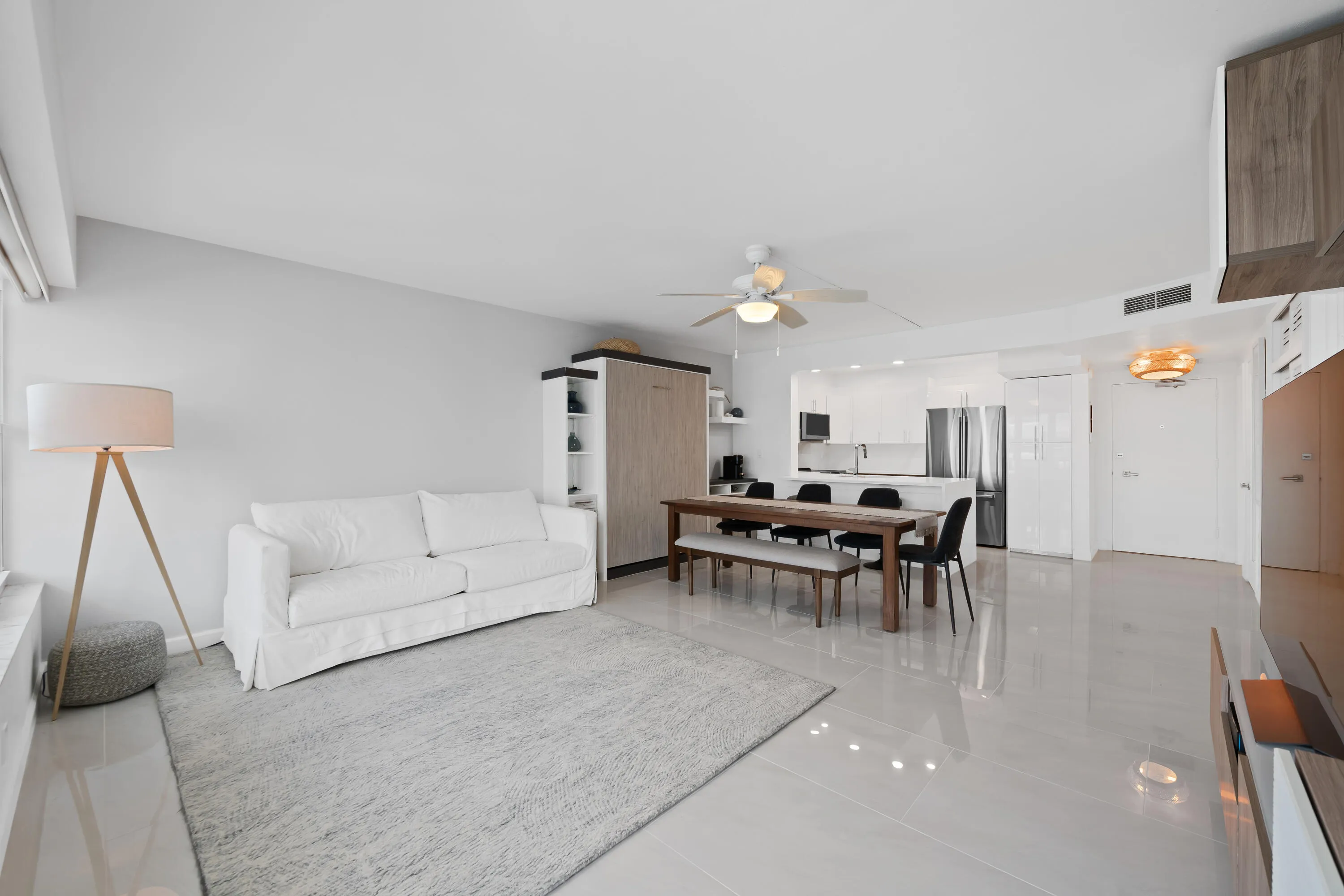Living room/Dining room
