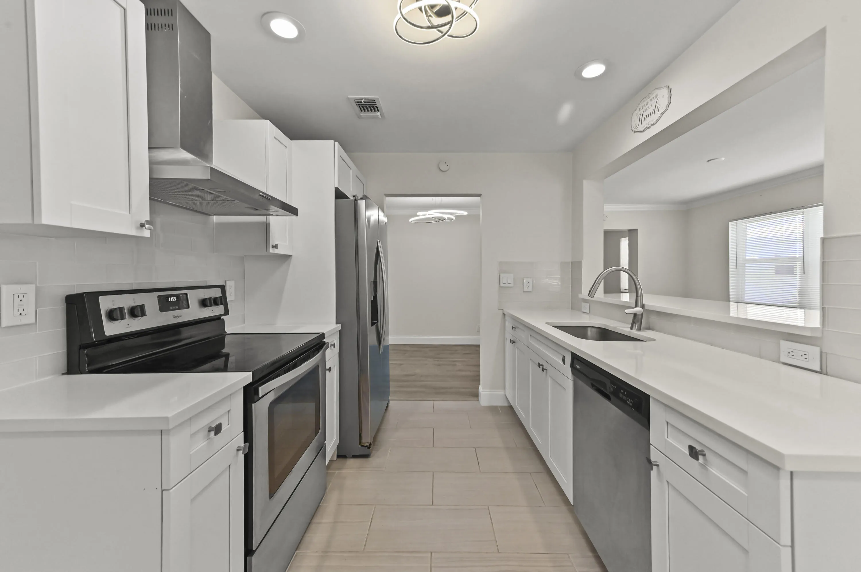 12 Kitchen 02