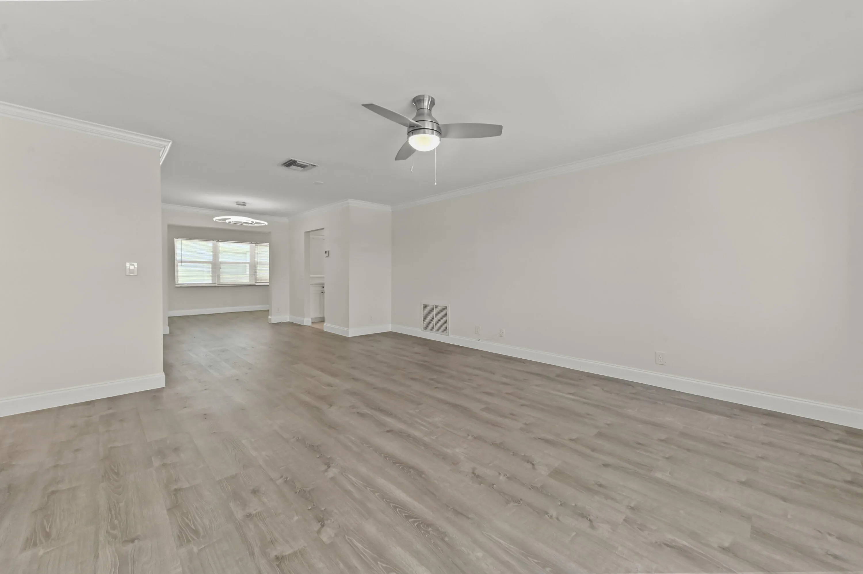 07 Living Room 03