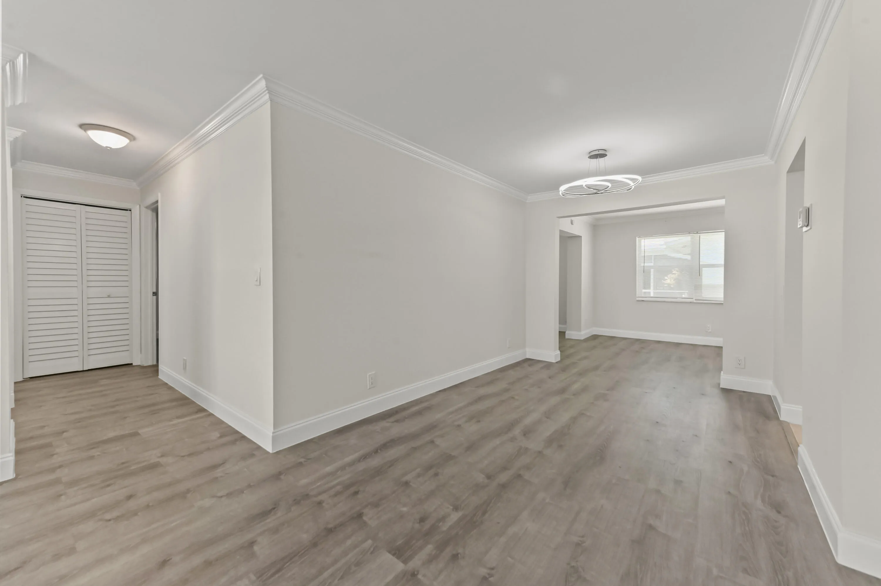 08 Dining Room 04