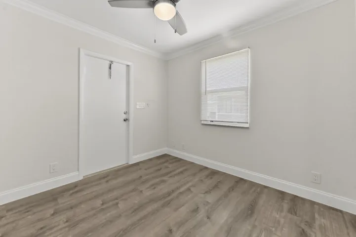 19 Bedroom 01