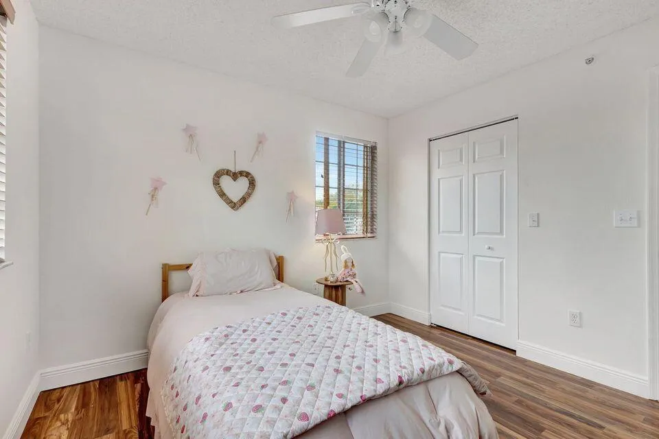 22 3rd Room