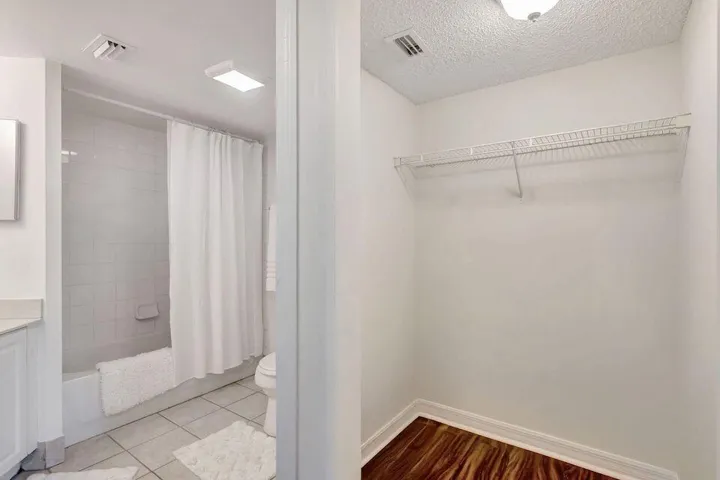 16 Master Closet