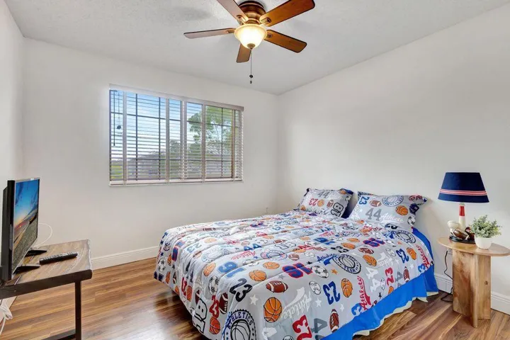 23 4th Bedroom 01