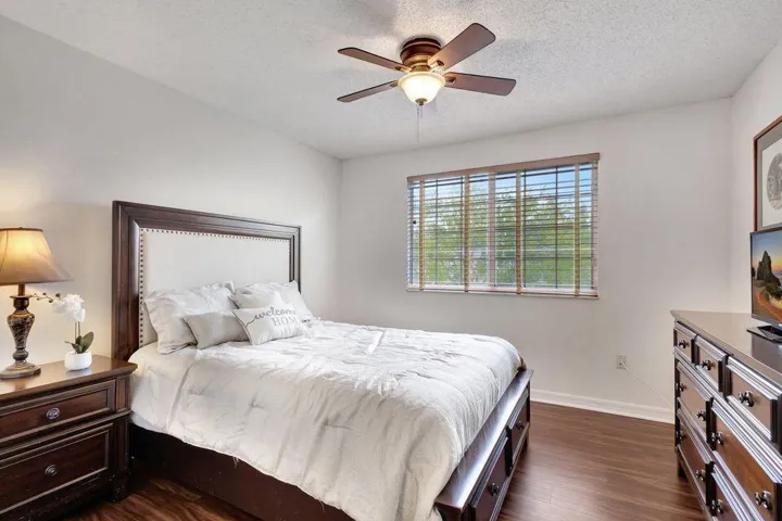 14 Master Bedroom