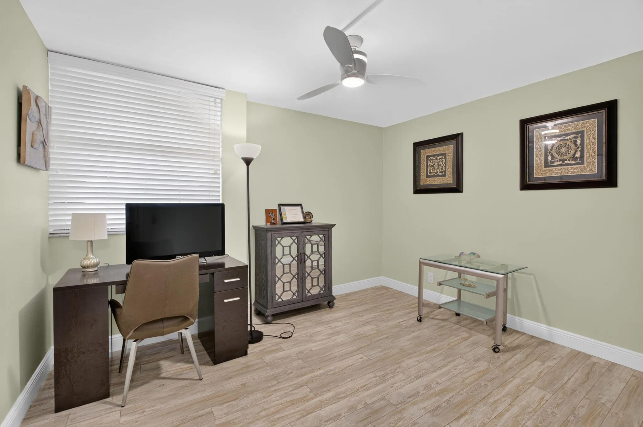No Carpet in the Unit