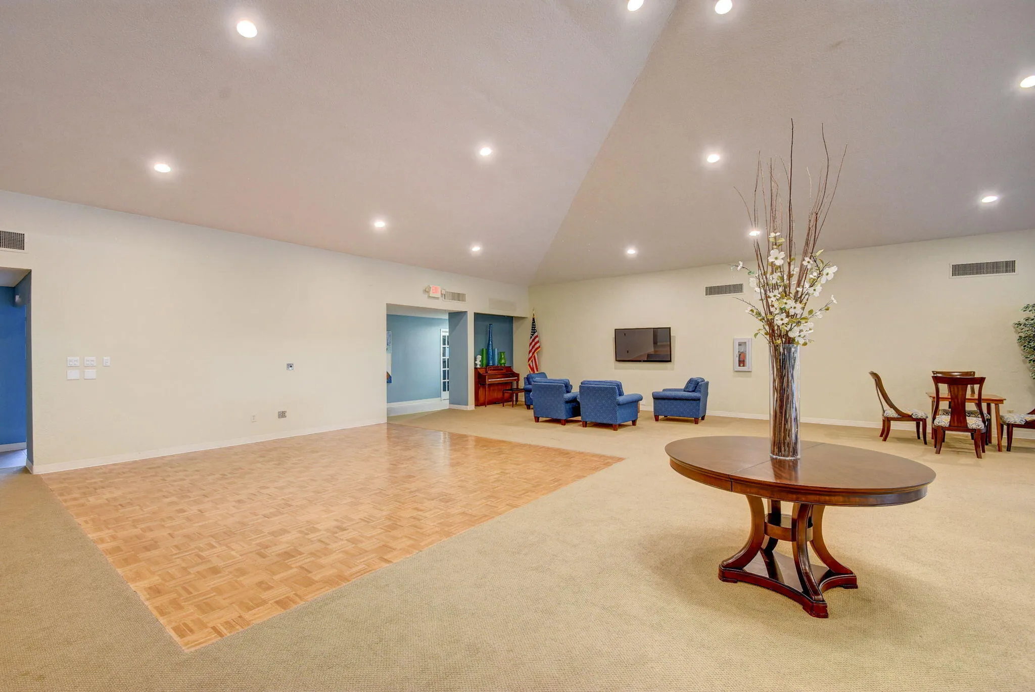 Big Community Space