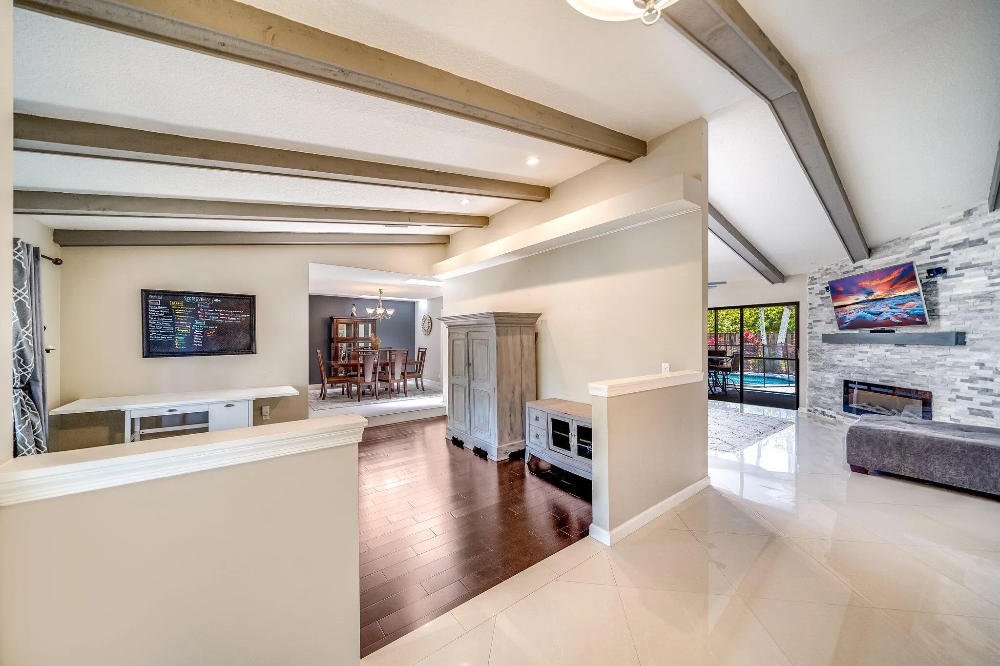17-web-or-mls-JOY07689