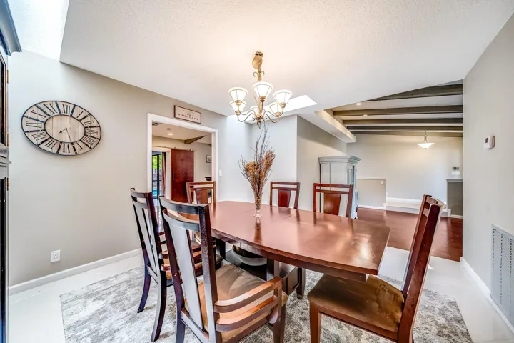 22-web-or-mls-JOY07707