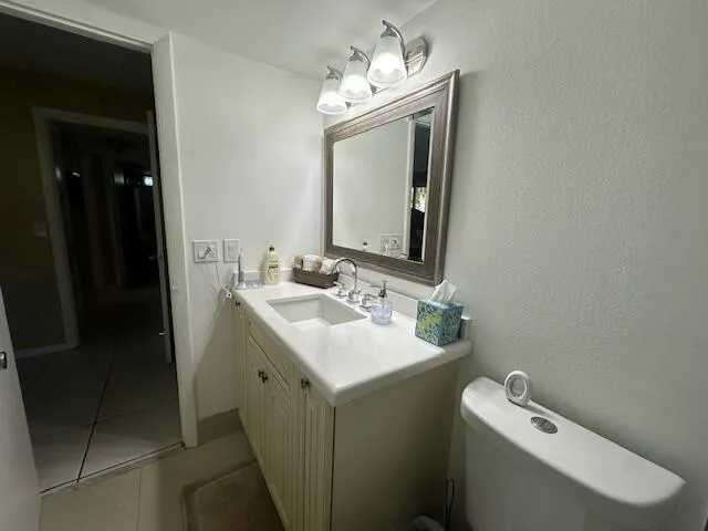 2615 NE 3rd Ct 112-Bathroom 2 (2)