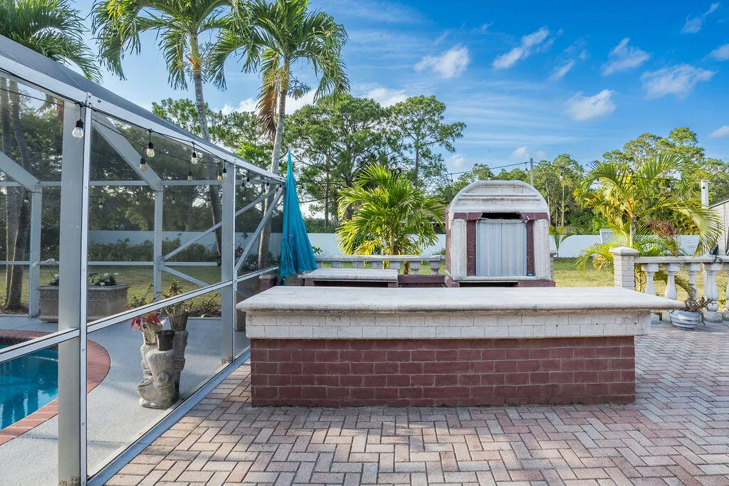 Outdoor Kitchen 2