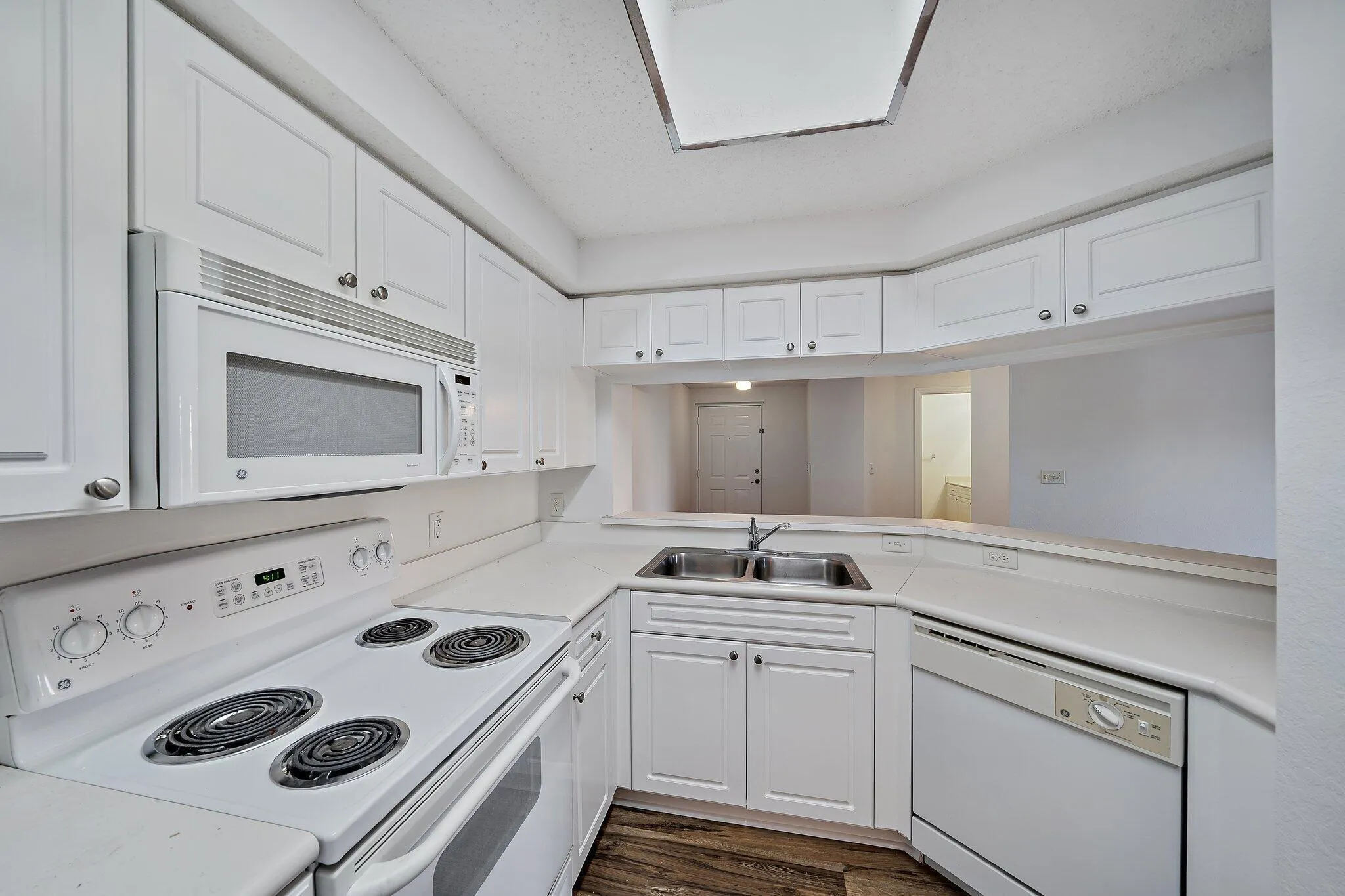 019-2725AnzioCt107-PalmBeachGardens-FL-S
