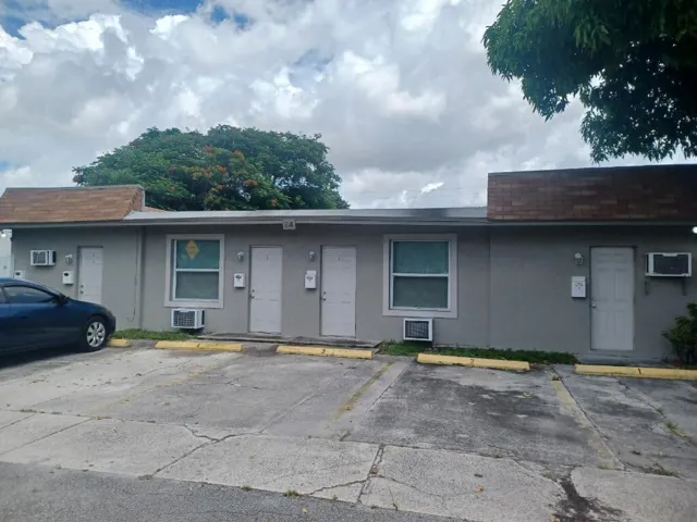 24 SW 13TH ST BUILDING