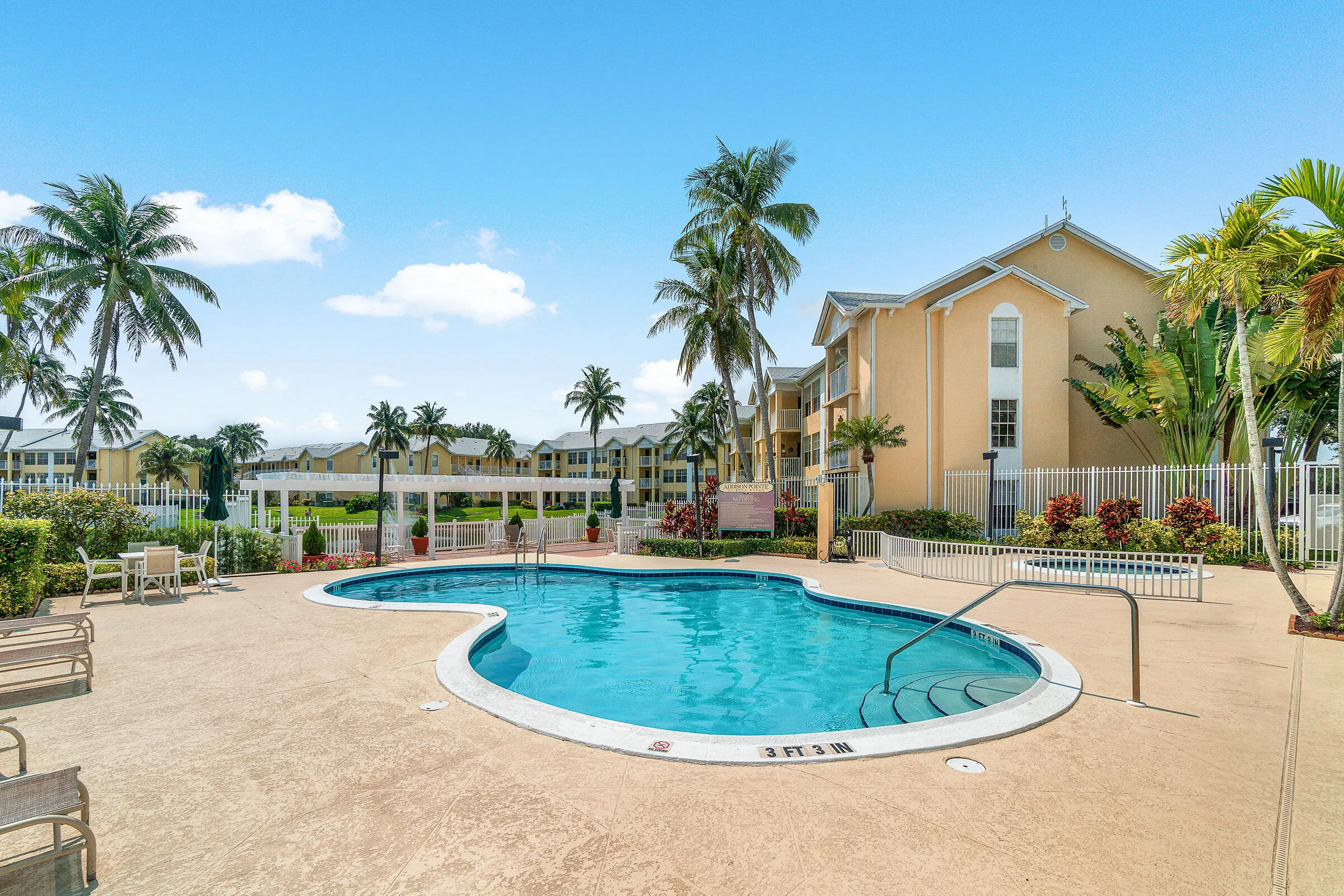 29-6283 La Costa Dr E-MLS