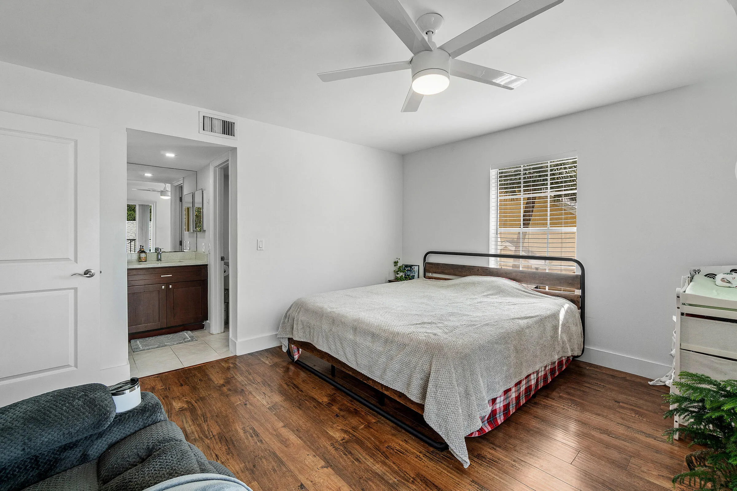 18-6283 La Costa Dr E-MLS