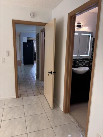 Primary Bedroom/Bath